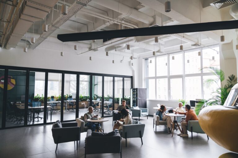 Best Guide to Hire Temporary Office Space for Businesses in 2025